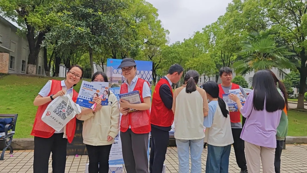 都市城际公交：“五一”校园直通车地推运动正式启动